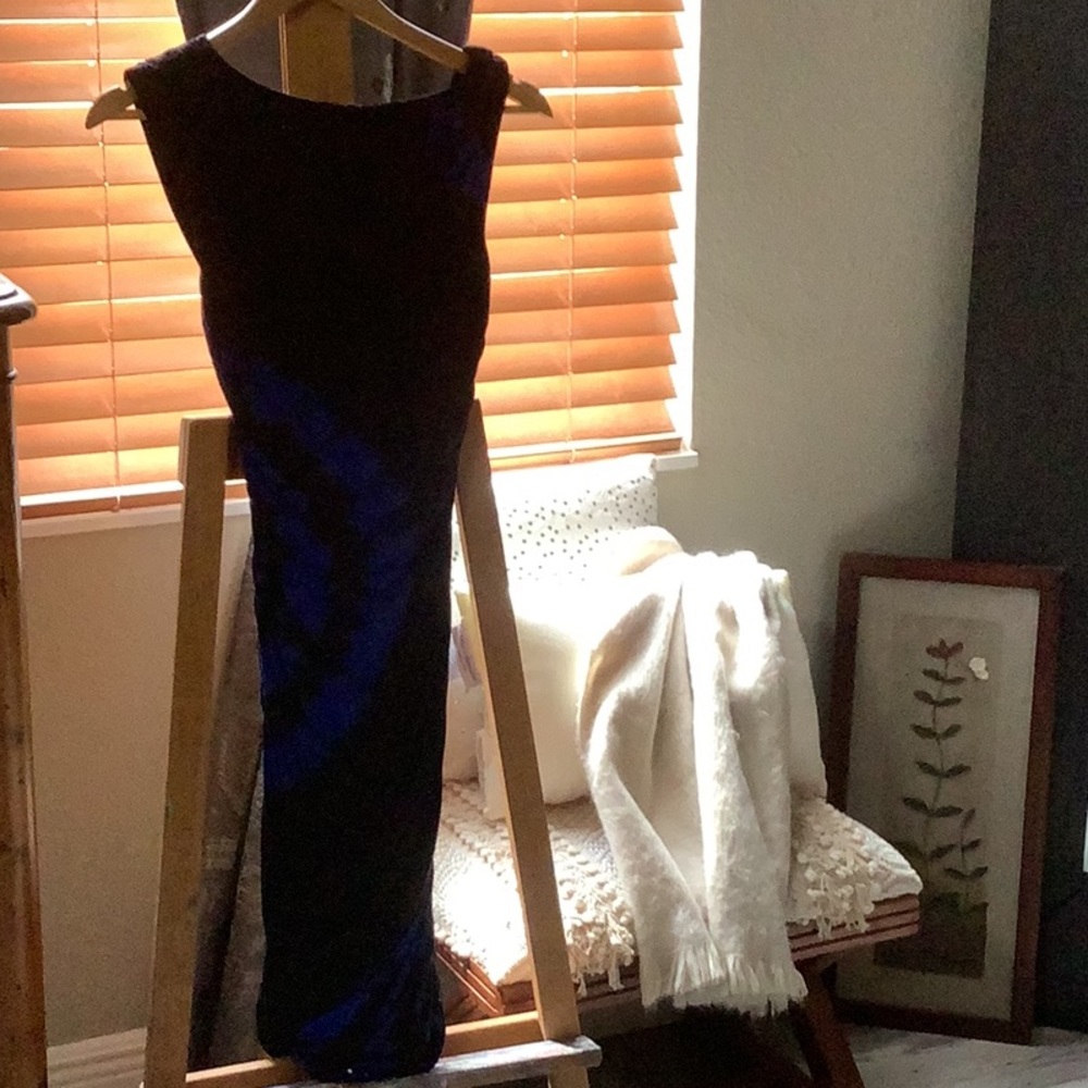 Elegant Black and Blue Women's Dress - Picture 3 of 3